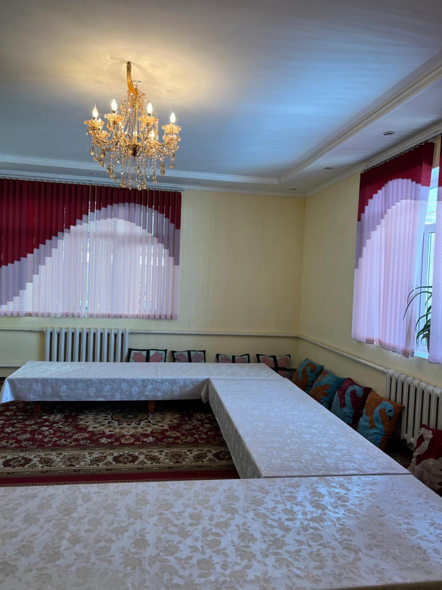 Ozon Guest House Karakol Esterno foto